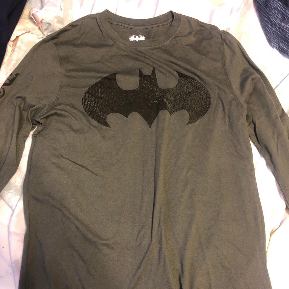 Batman Men’s Medium GrayGraphic Long Sleeve